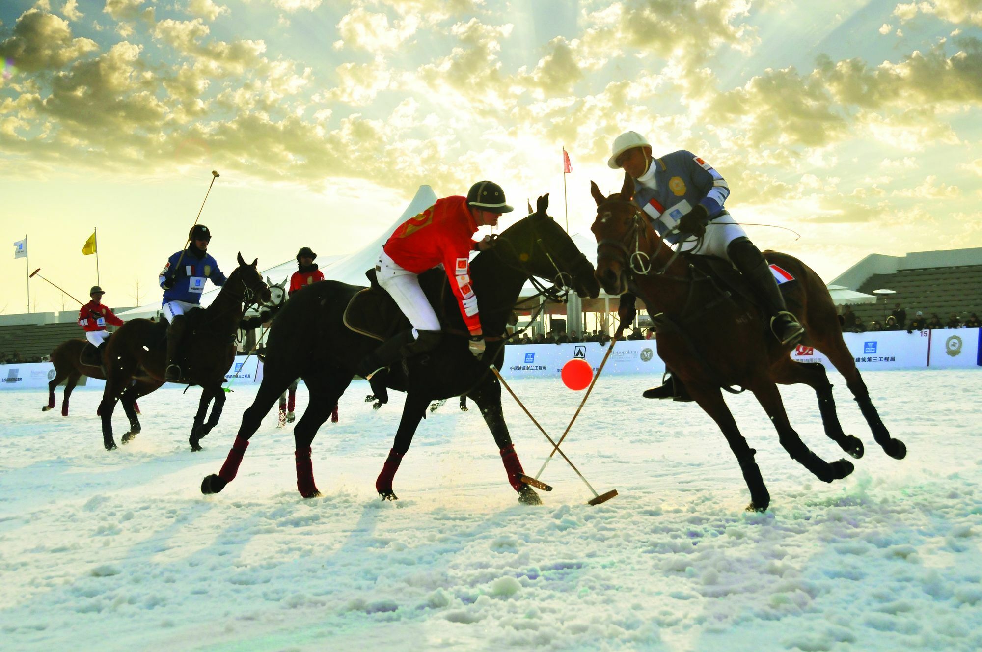 Tianjin Goldin Metropolitan Polo Club Hotel Xiqing Luaran gambar